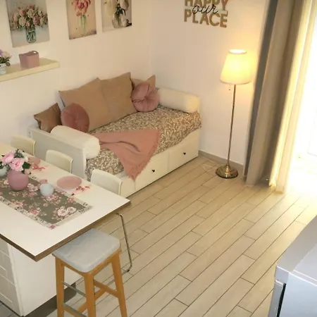 شقة Chiaia Chic House *