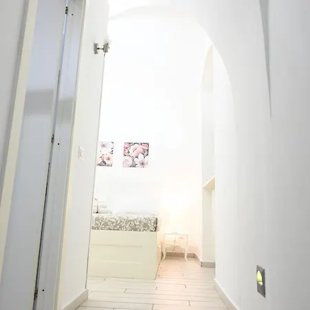Chiaia Chic House * نابولي